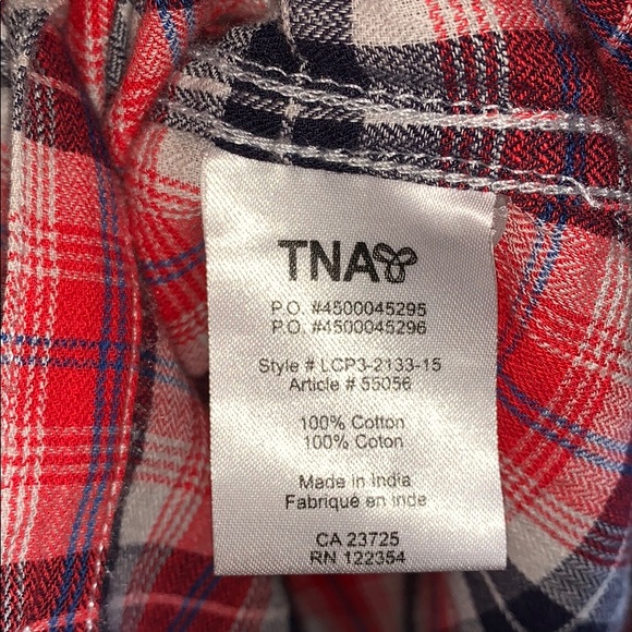 // TNA - Aritzia Boyfriend Plaid // - Picture 4 of 4